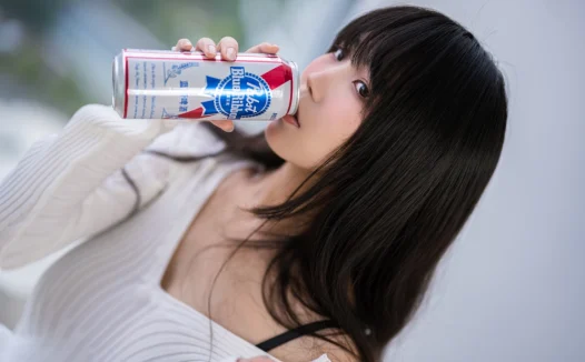 汪知子醉酒作品图片